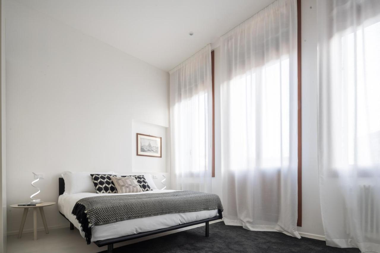Design Apartment With Balcony On The Grand Canal R&R Венеция Екстериор снимка