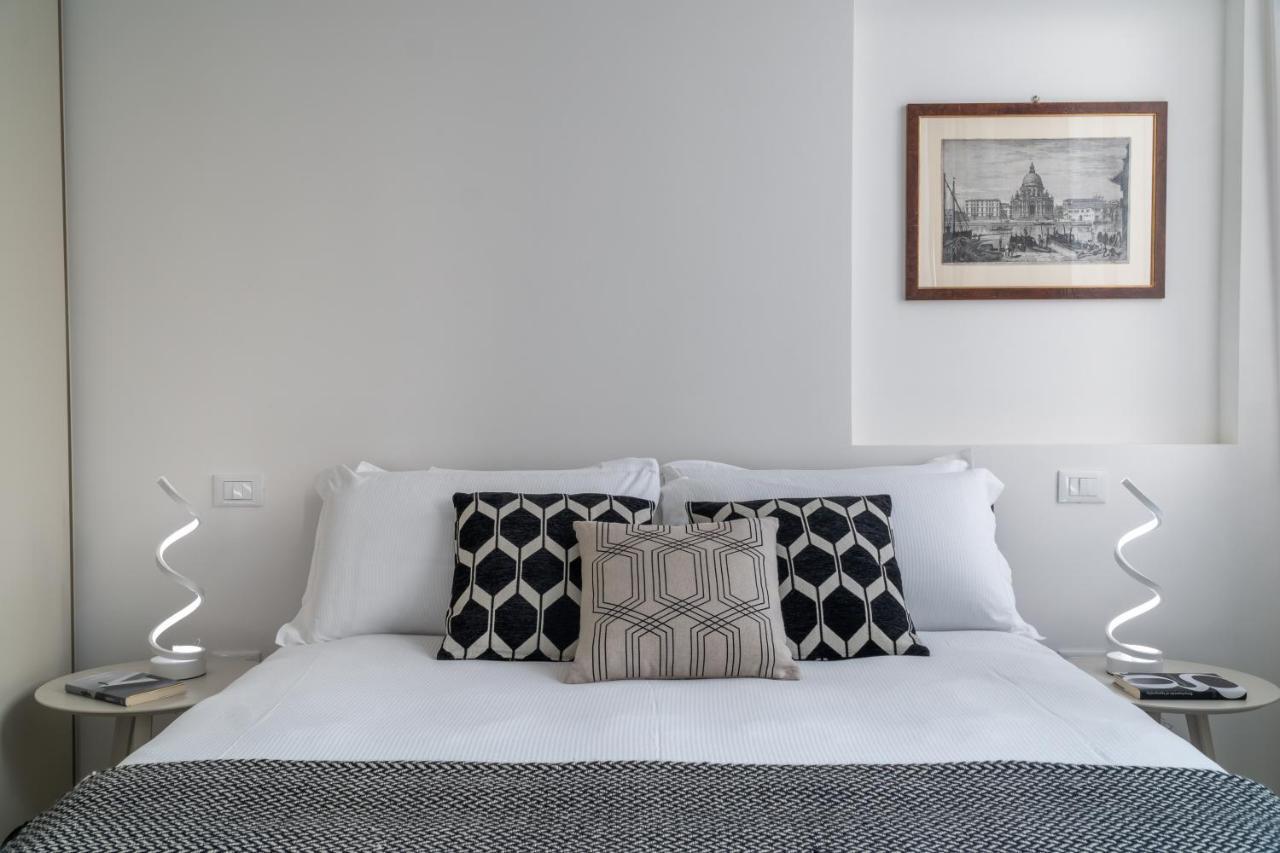 Design Apartment With Balcony On The Grand Canal R&R Венеция Екстериор снимка